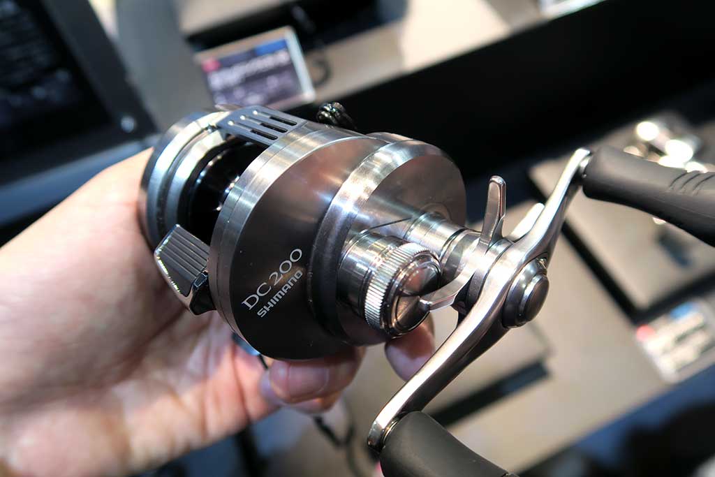 シマノ(SHIMANO) ベイトリール 両軸 20 カルカッタコンクエスト DC